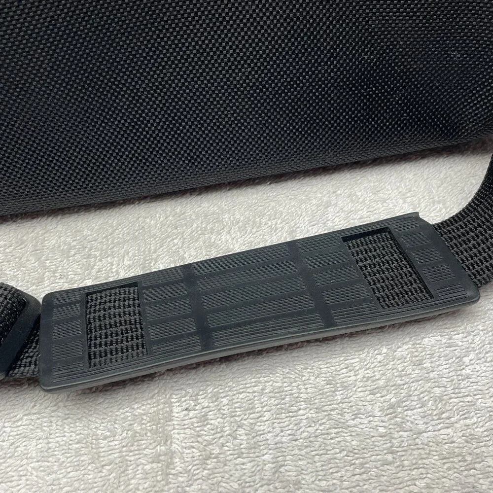 NWOT Dell Laptop Bag/Briefcase, Black, Shoulder Strap, 14 1/2